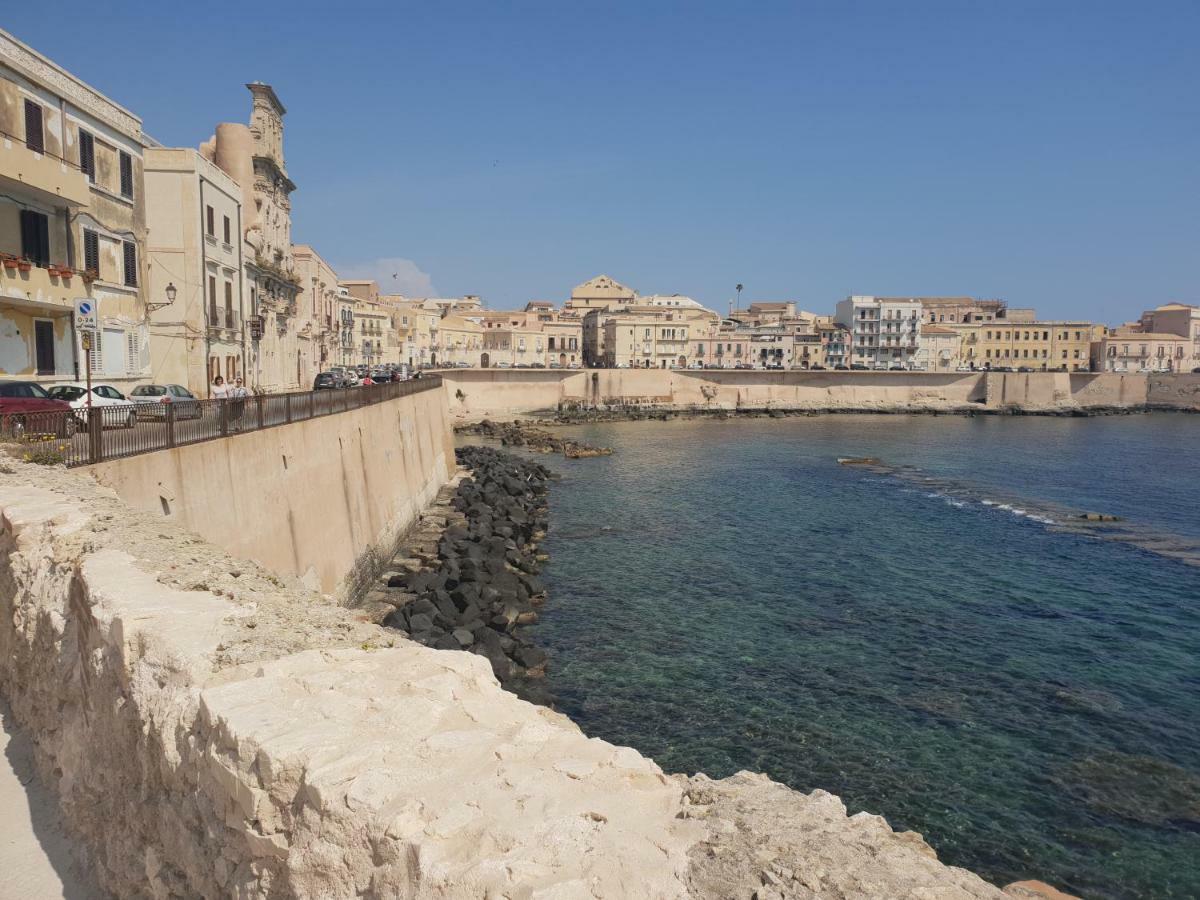 La Casa Di Nonna Dina Villa Syracuse Buitenkant foto